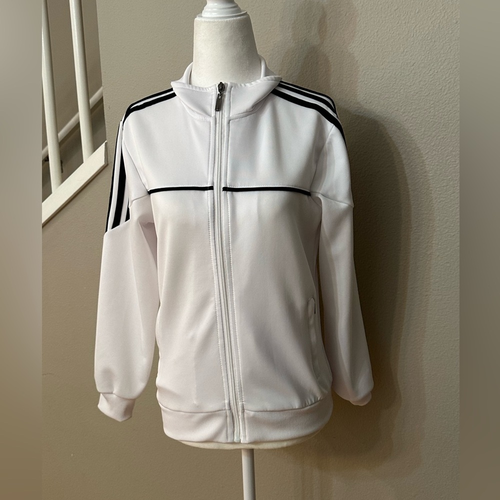Adidas women’s jackets size L NWOT